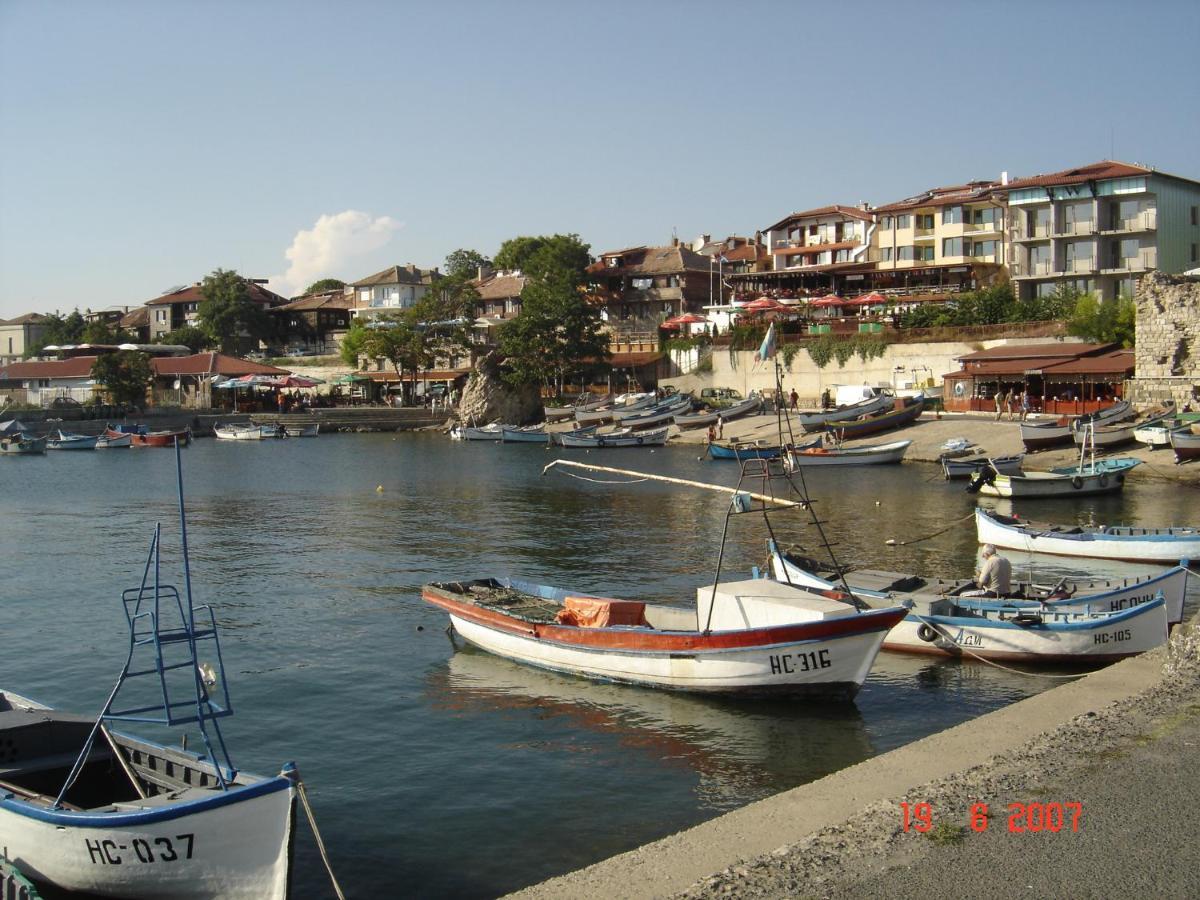 Alexandrov Plaza Studio Apartment Nesebar Exterior photo